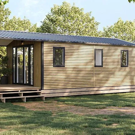Camping Eco-lodge Lou Pantaï 3*
